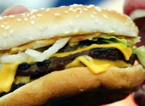 Fast food'da astım tehlikesi