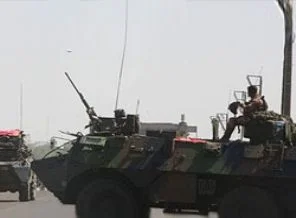 Fransa Mali'de kara harekatı başlattı