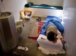 Guantanamo'nun kapatılması umutlarına darbe