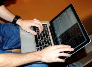 Hackerlar'ın ''Swartz'' tepkisi