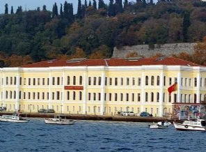 Hanedan mensupları için yapılmıştı