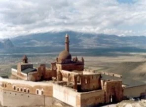 İshak Paşa Sarayı kurtarıldı