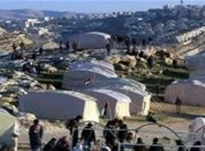 İsrail askerleri, çadır köyü yıktı