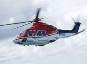 Londra'da helikopter düştü