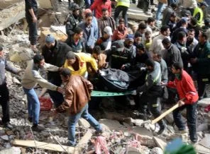 Mısır'da 8 katlı bina çöktü: 19 ölü