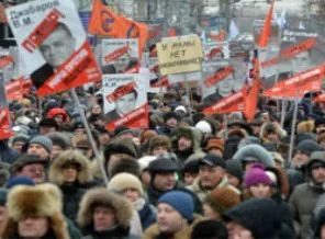Moskova'da evlatlık yasası protestosu