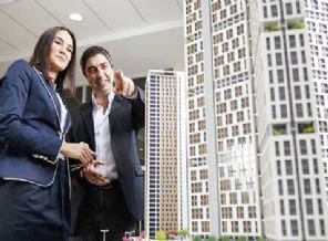 Polat tanıttı Esenyurt battı!