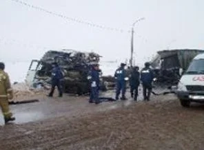 Rusya'da TIR otobüse girdi: 1 ölü, 10 yaralı