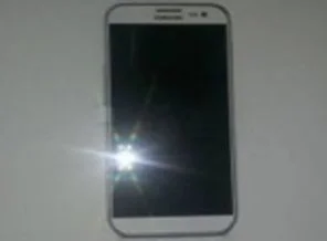 Samsung Galaxy S4'ün fotoğrafı sızdı