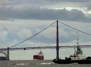 San Fransisco Köprüsü'ne tanker çarptı