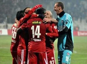 Sivasspor evinde kazandı