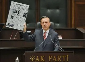 Sovyet Komünist Partisi yöneticilerine benzetildi
