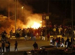 Tahrir Meydanı'nda çatışma: 13 polis yaralandı