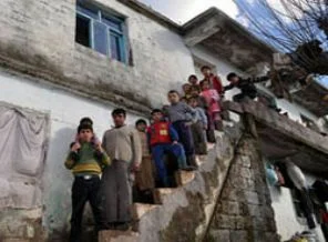 45 Suriyeli Hatay'da 3 odalı evde kalıyor