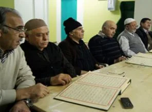 Avrupa'da 7'den 70'e Kur'an dersi
