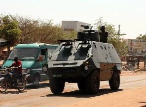 Bamako'da olağanüstü hal devam ediyor