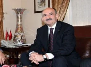 'Bebeklere süt nüfus cüzdanı veririz'