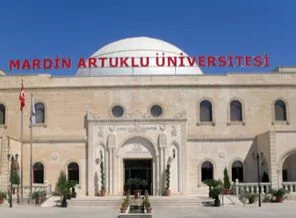 Bir e-mail Üniversiteyi birbirine kattı