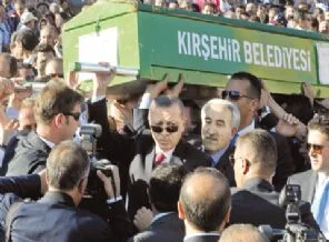 Cemevinden camiiye cenaze kaçırmak!