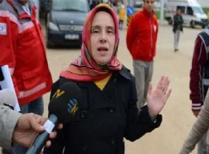 Esir gazetecinin eşi de Ahmet Hakan'a çaktı!