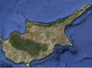 Güney Kıbrıs'ta kritik başkanlık seçimi başladı