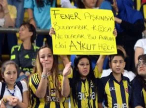Kadıköy'de 'yönetim istifa' tezahüratları
