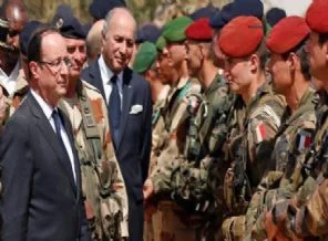 Mali'yi işgal etti, Barış Ödülü aldı