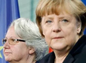 Merkel sırdaşını harcadı