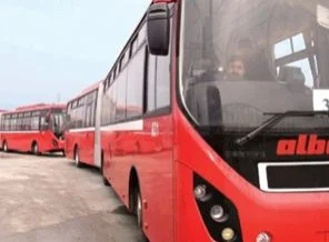 Metrobüs Lahor'da