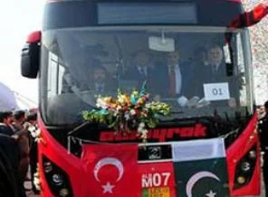 Pakistan'ın metrobüsü İstanbul'dan