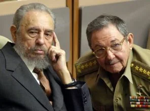 Raul Castro'dan 'emeklilik' iması