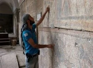 Silah almak için tarihlerini sattılar