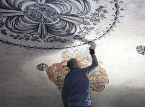 Sıvanın altından 550 yıllık tarih çıktı