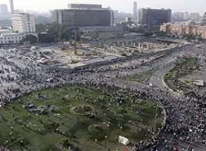 Tahrir Meydanı yine hareketlendi