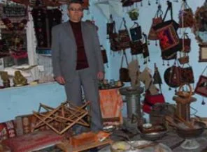 Topladığı tarihî eserlerle Osmanlı evi oluşturdu