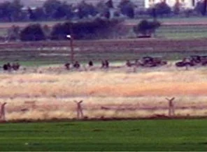 Türkiye'ye geçmek isteyen Suriyeliler mayınlı alana girdi