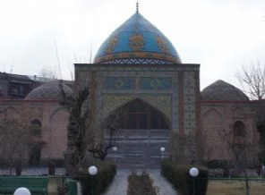 UNESCO listesindeki cami 3 kez yakıldı hala ayakta