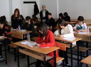 1.9 milyon öğrenci YGS'de ter döküyor