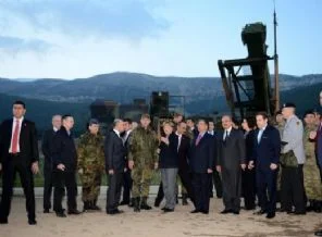 Alman kadın asker,Türk askeri tarafından tartaklandı