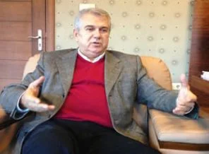 CHP kaba ırkçılığın bataklığında çırpındıkça batıyor