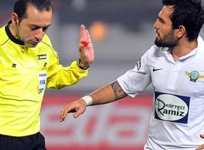 'Cüneyt Çakır silik bir hakem'