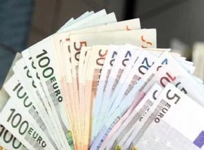 En çok hangi para birimi kazandırdı?