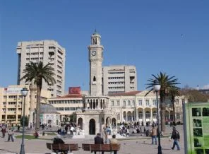 Hem 'gavur' hem 'güzel' İzmir!