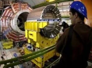 Higgs Bozonu ''resmen'' keşfedildi