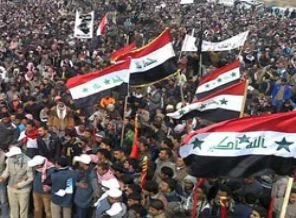 Irak'ta yüzbinler Maliki'yi protesto etti