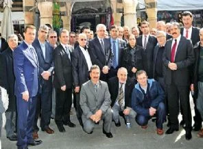 İzmir'den Diyarbakır'a barış eli