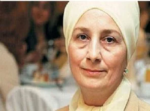 Kamalak'ın başörtülü avukat eşine yasak!