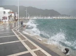 Marmaris'te okullar yarın tatil edildi!