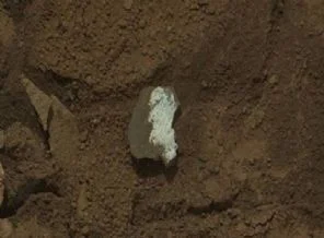 Mars keşif aracı 'suyu' taşta buldu