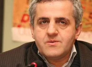 Müfid Yüksel gitti, gördü, yazdı! Yüksel'in Erbil / Hewler notları